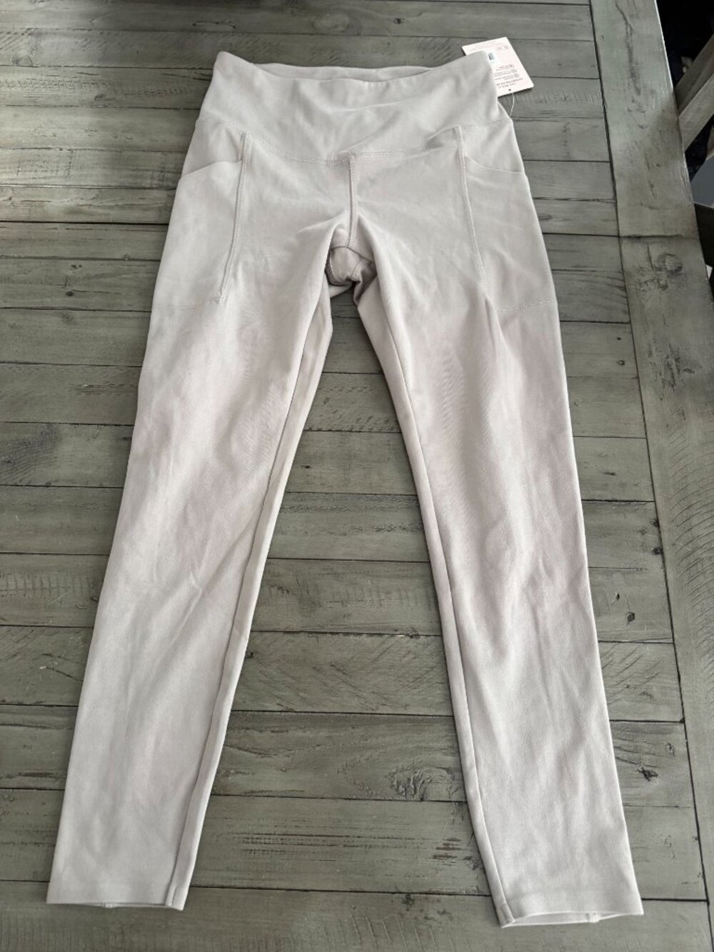 NWT Danskin Pace Setter 7/8 Legging Atmosphere Size Medium
